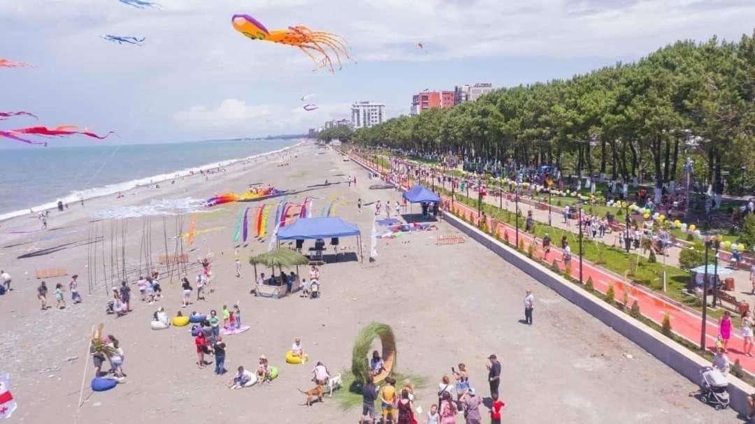 Hotel West House Kobuleti Zewnętrze zdjęcie